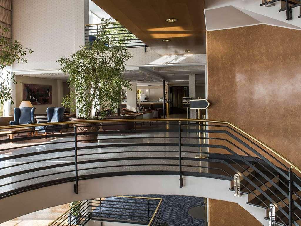 Flyon Hotel & Conference Center Bologna Interieur foto Interior of the hotel