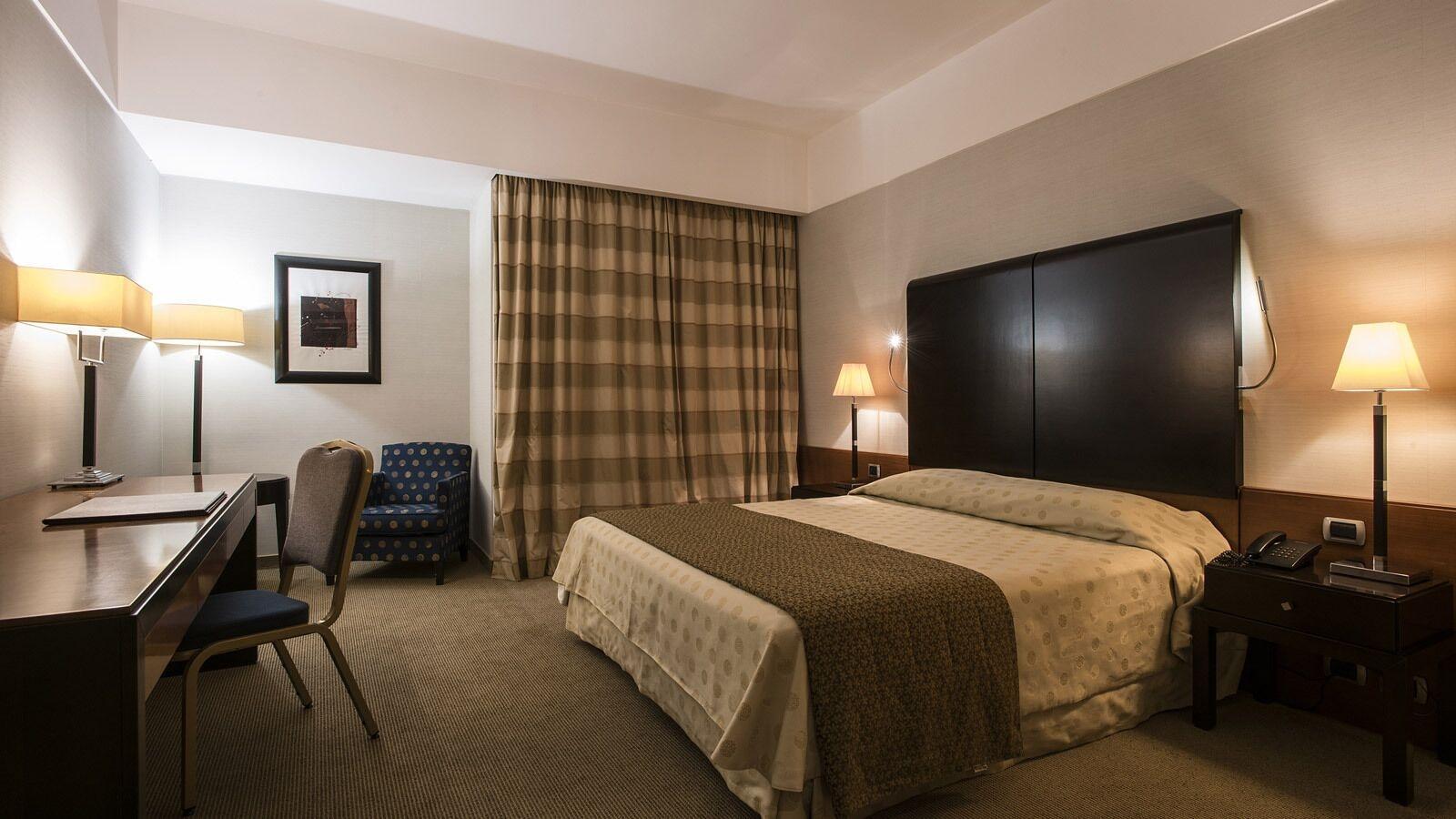 Flyon Hotel & Conference Center Bologna Buitenkant foto Room at the hotel