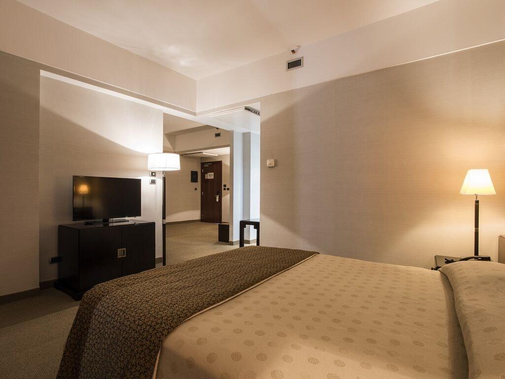 Flyon Hotel & Conference Center Bologna Buitenkant foto Room at the hotel